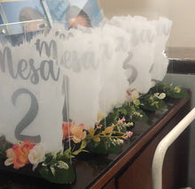 Cargar imagen en el visor de la galería, Stand Acrilico y base de madera