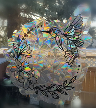 Cargar imagen en el visor de la galería, Vinil para ventana Atrapa Sol efecto arcoiris